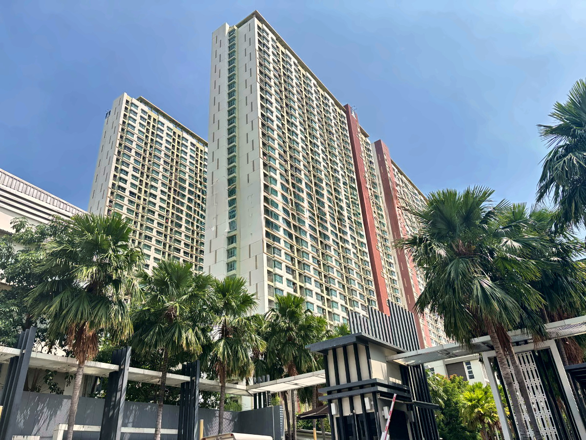 Exterior or project image for Lumpini Park Riverside Rama 3 in Bangkok