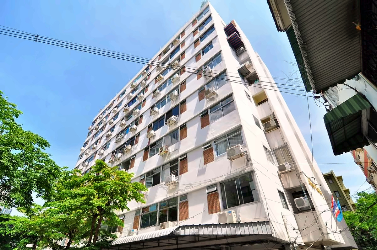Exterior or project image for Nana Condo in Bangkok